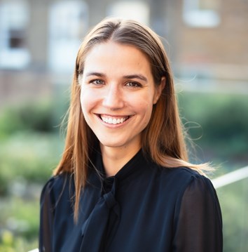 Louise Snoy